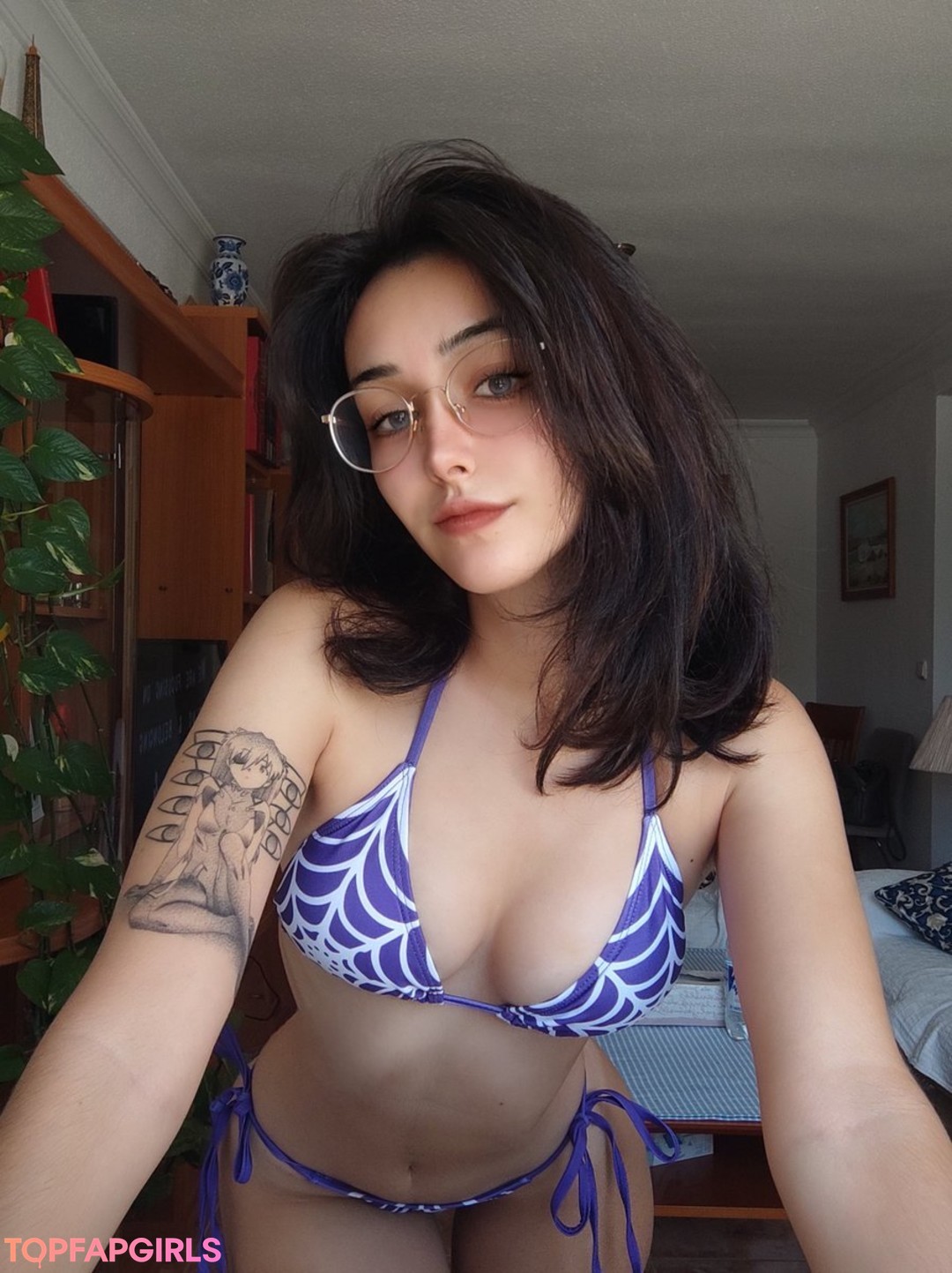 Nyukix free model photo