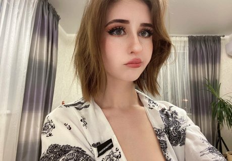 Zefirka natsuki art actress image