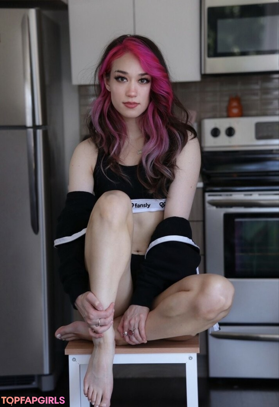 QueenTofu xxx pornstar images