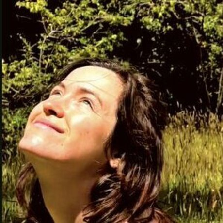 Naomi Wildman nice model pics