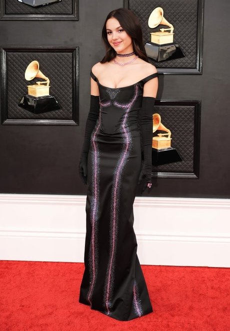 nerdy teen onlyfans pretty picture