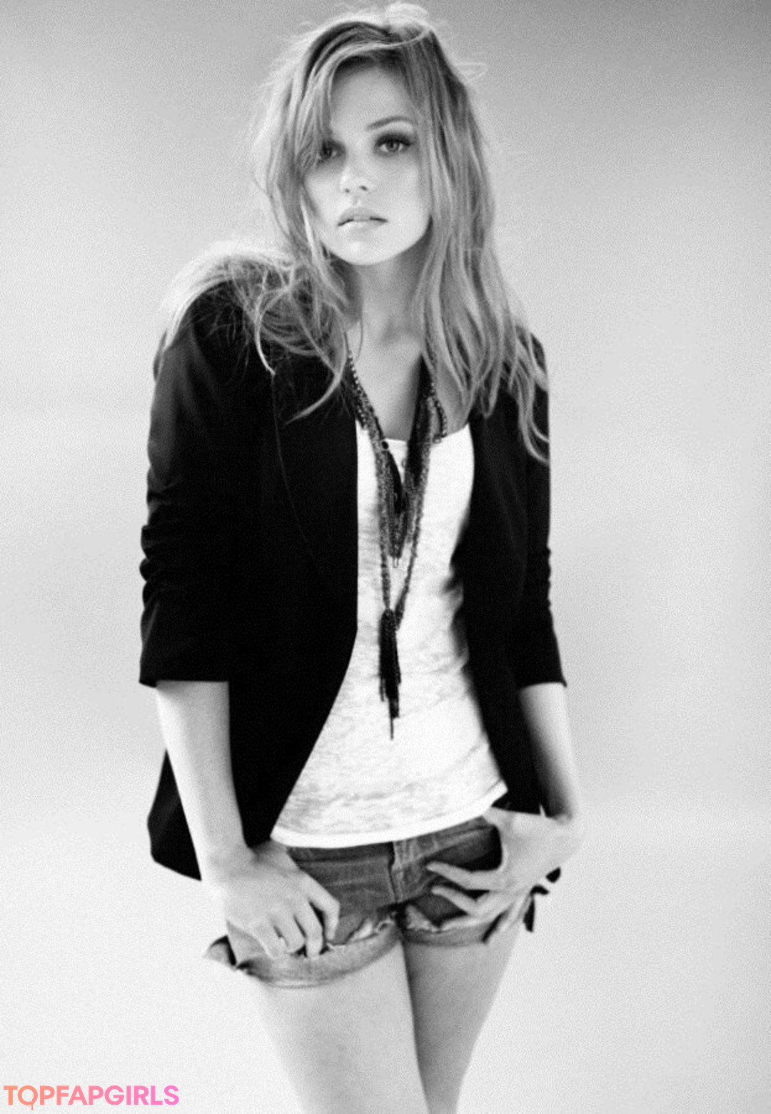 Aimee Richelle Teegarden model nice gallery