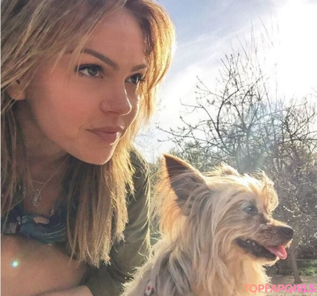 Aimee Richelle Teegarden top profile image