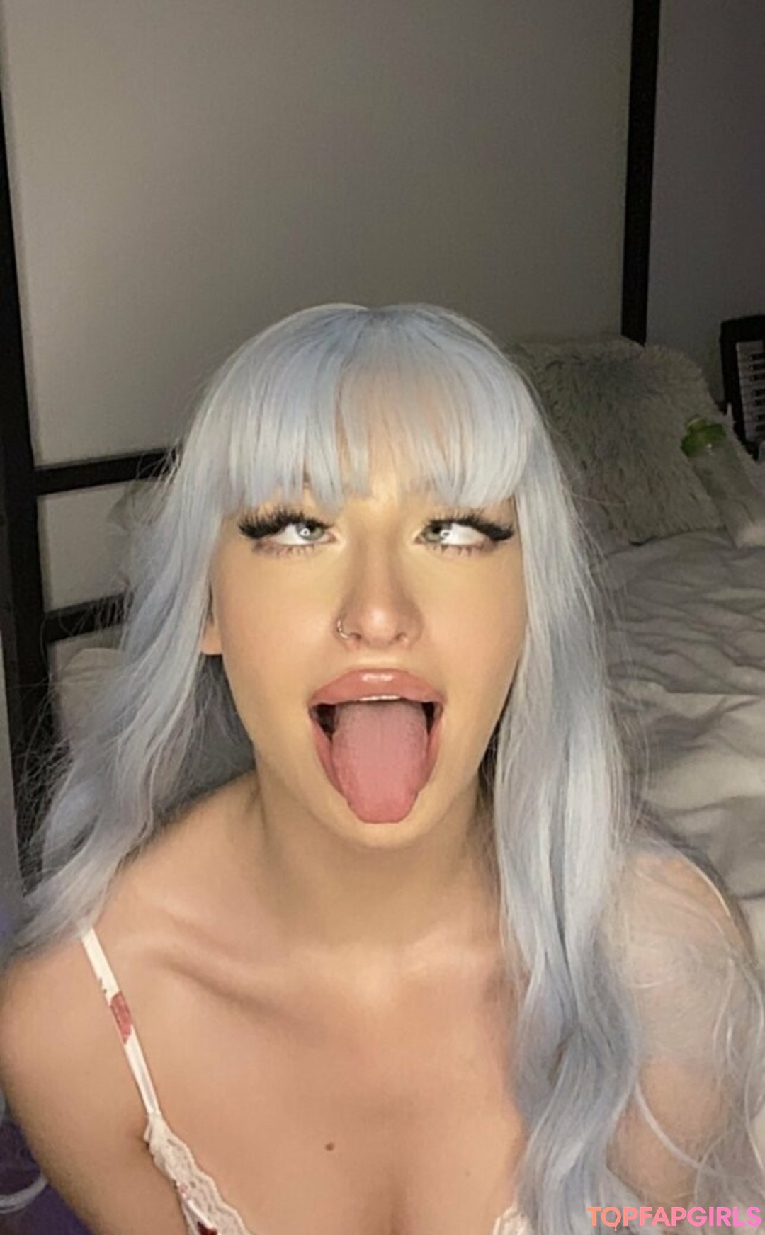 Ahegao model free picture