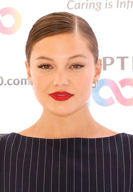 Olivia Holt star porn pictures