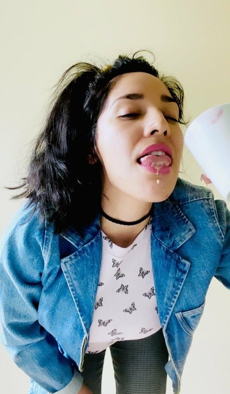 WokiesASMR model nice images