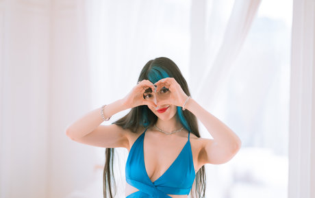 Yuzu Pyon nudes actress photo