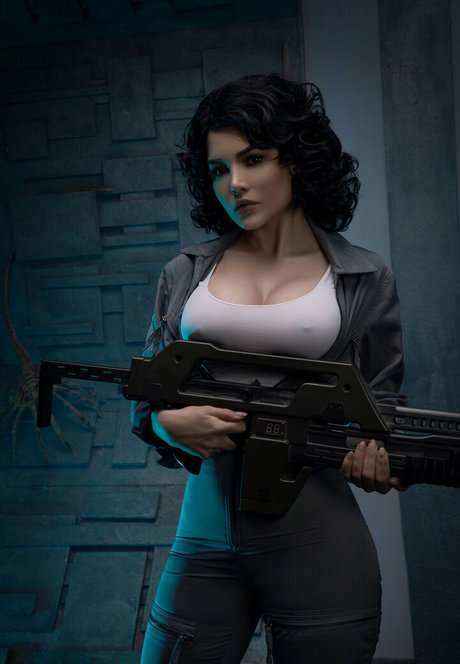 brunette petite onlyfans nudes image