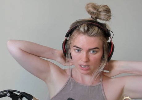 QTCinderella naked pornstar pics