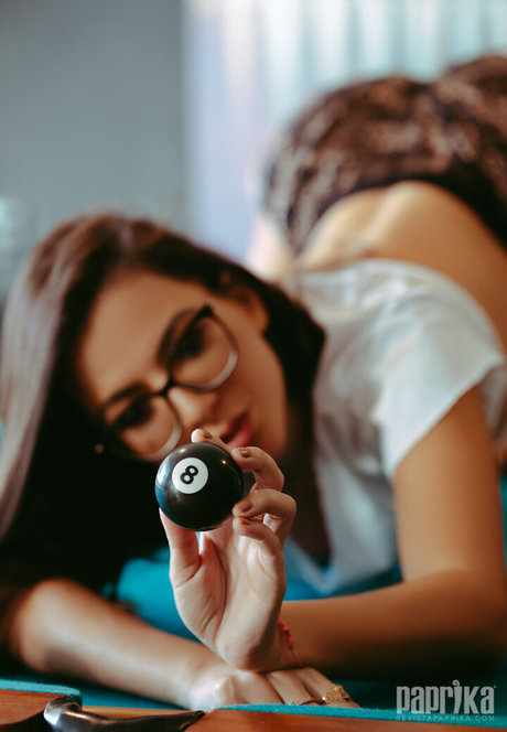 Alyne Lary star hd pic