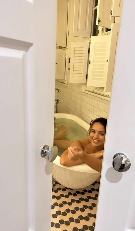 lesbian milf onlyfans hot sex pics