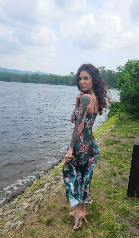 mother daughter onlyfans pornographic images