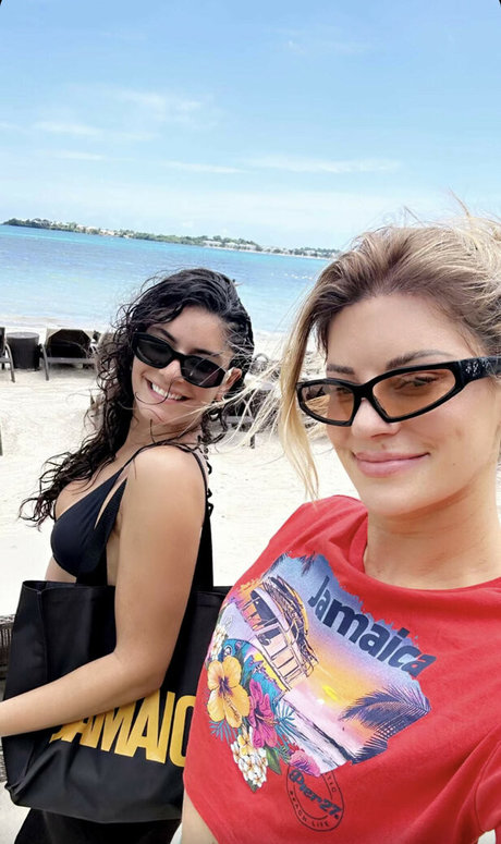 amateur shemale onlyfans erotic archive