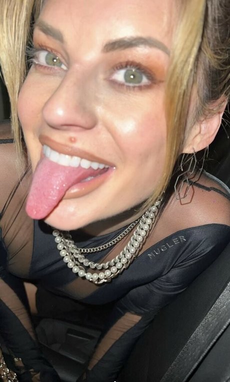 italian milf onlyfans sexy naked pics