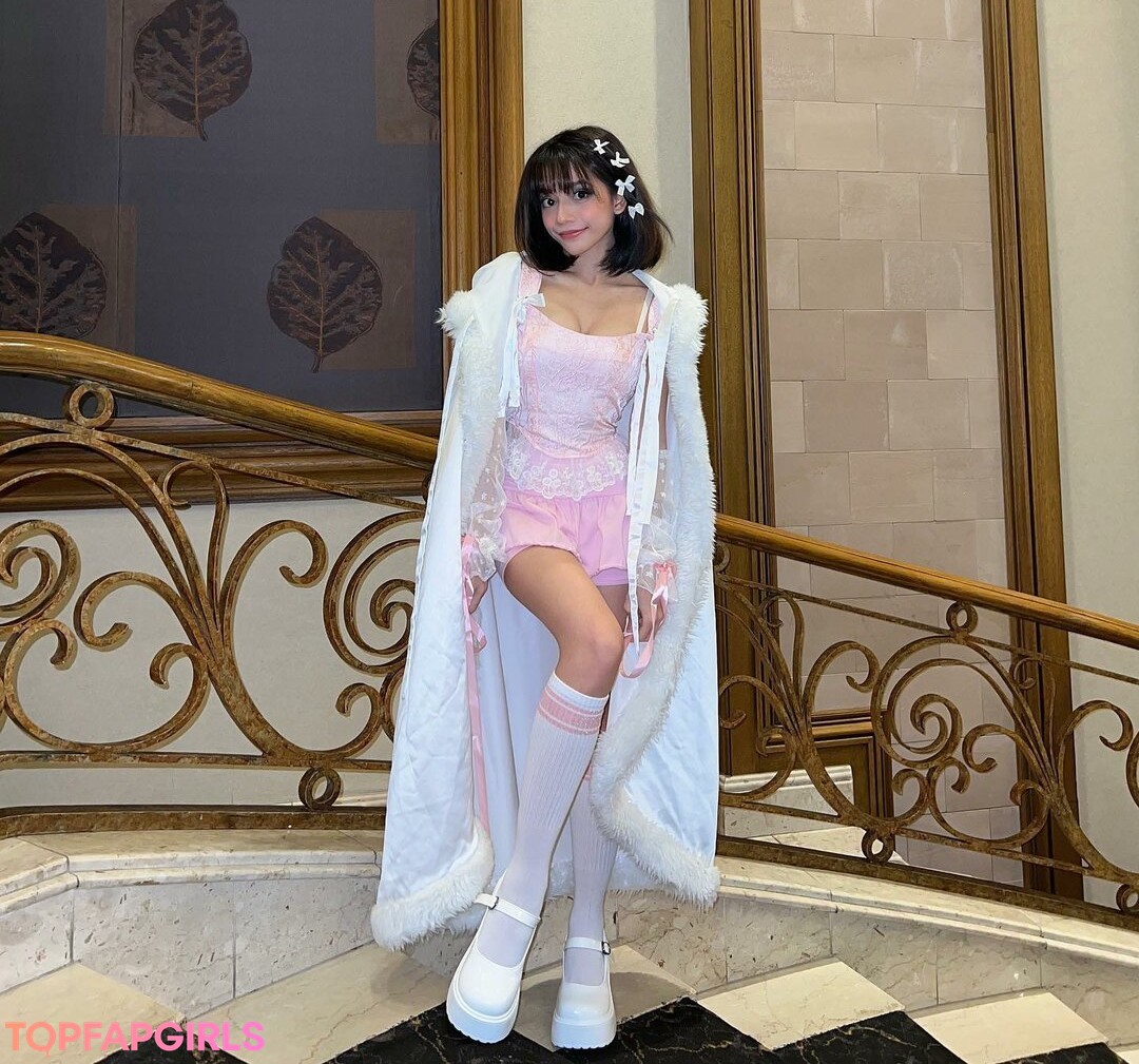 Eeeveenara erotic pornstar image