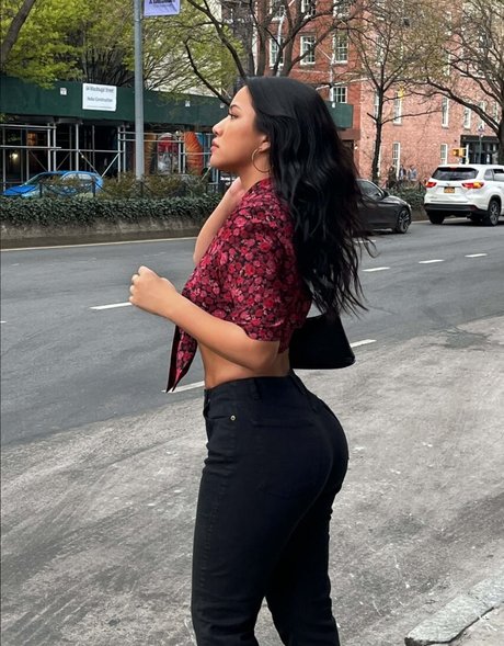 Julia Kelly perfect star galleries