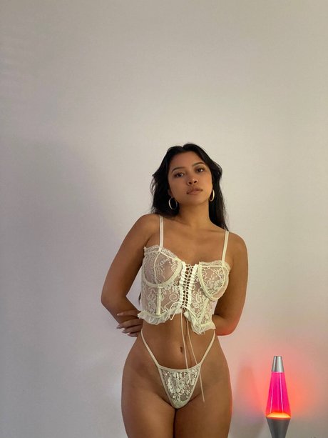 Julia Kelly nudes actress picture