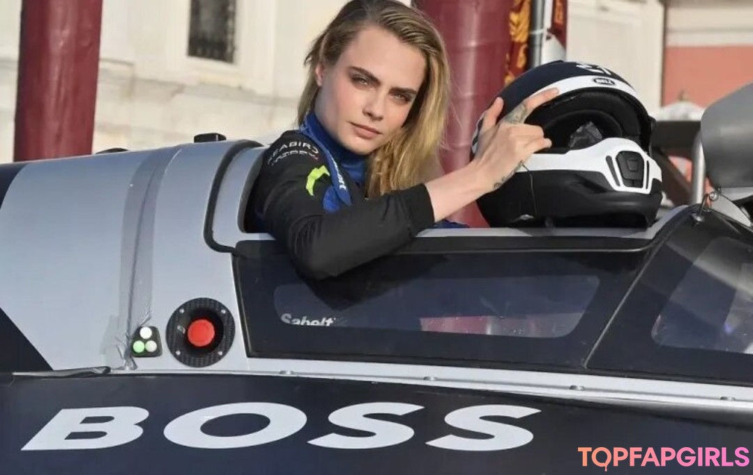 Cara Delevingne profile image