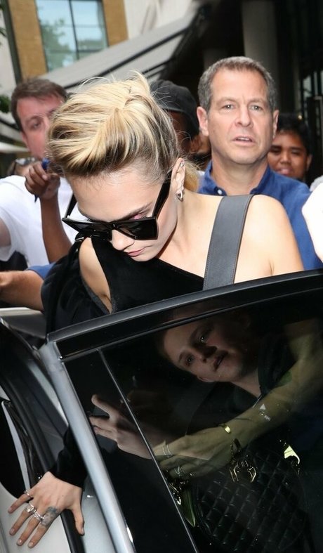 Cara Delevingne art actress pictures