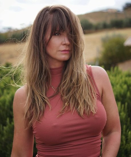 stepdaughter onlyfans porn picture