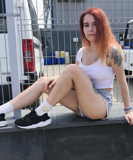 denlyasha top profile image