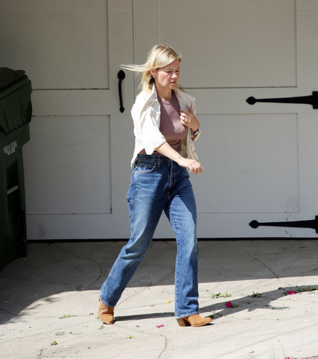 Elisha Cuthbert high quality actress archive