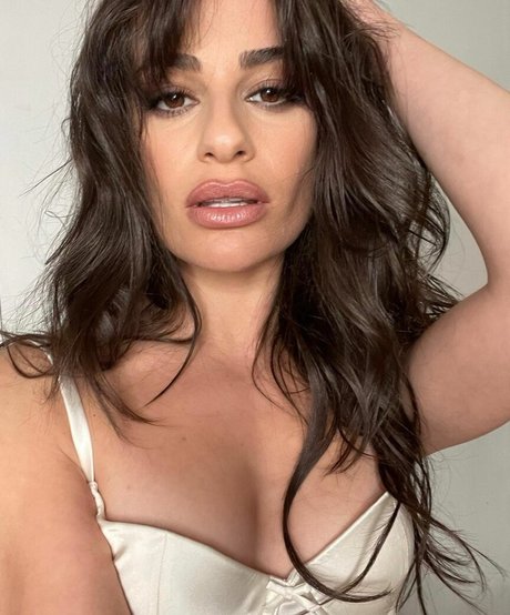 Lea Michele star sexy photo