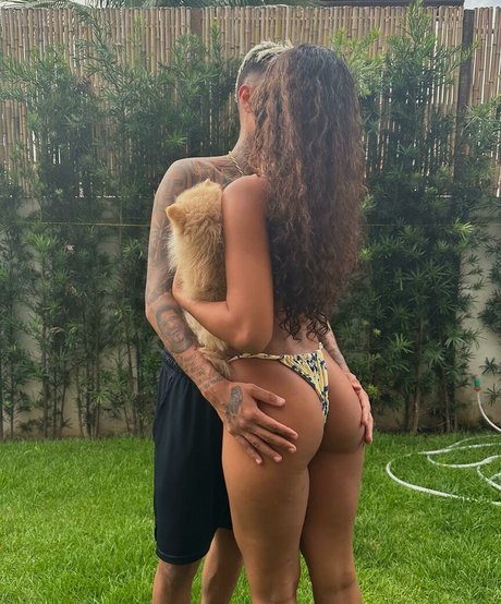 Bella Campos exclusive model pic