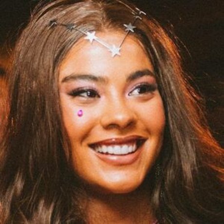 Bella Campos perfect model pictures