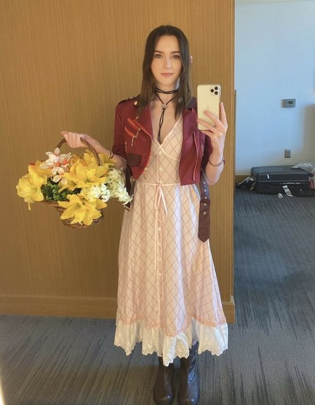 Frankie Lollia pretty model photo