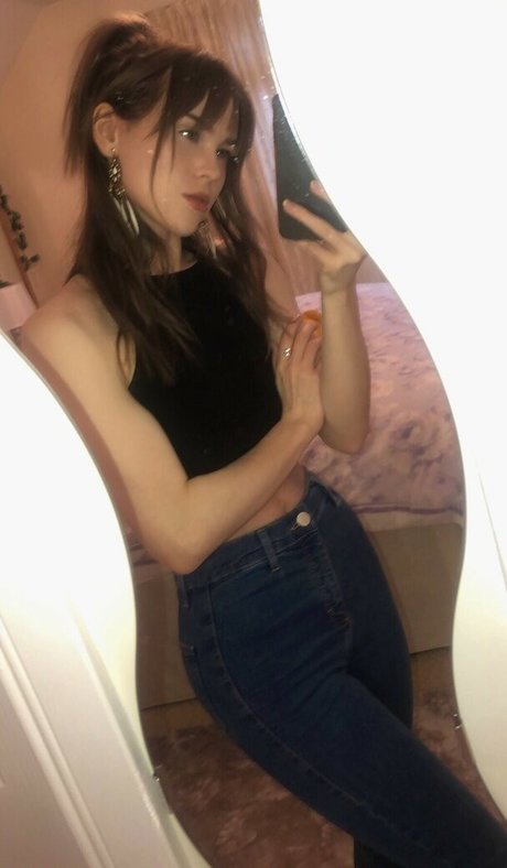 Frankie Lollia nude model img