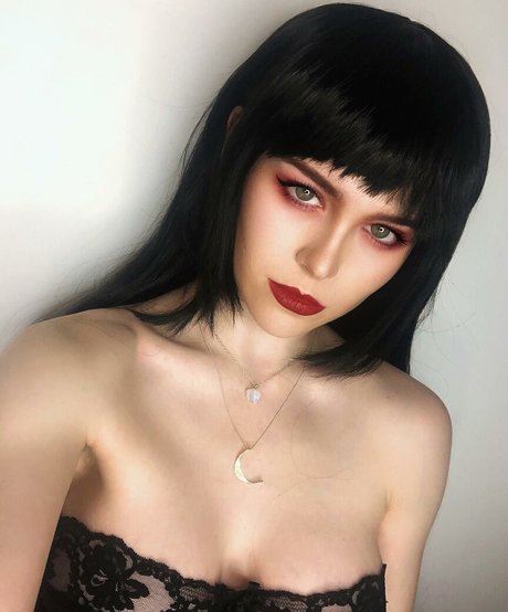 Frankie Lollia model best image