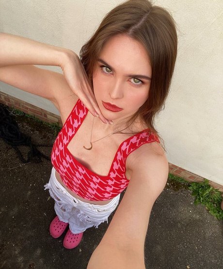 Frankie Lollia erotic model pic