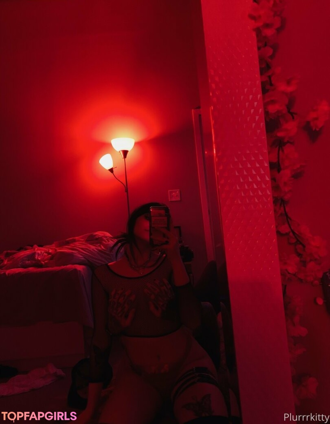 nonsalemwitch model sexy pictures