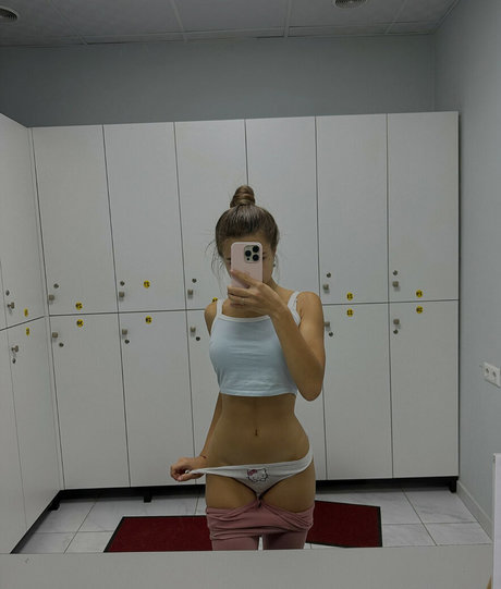 Valeria Lerochka naked model img