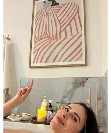 Nicolle Gironda pornstar top image