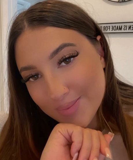 The Blue Dress Girl star nudes picture