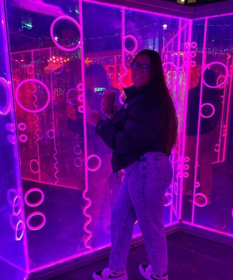 The Blue Dress Girl best star photo