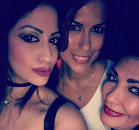 Jennifer Cortez pretty actress photo