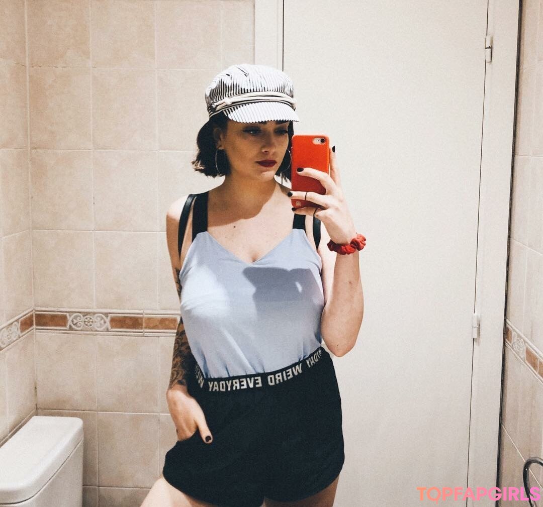 Delfi Peralta pornographic actress photos