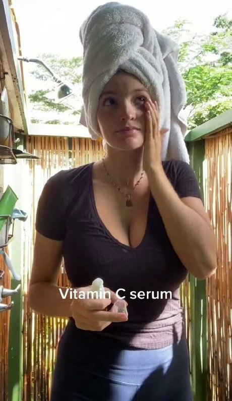 Isabella Abell pornographic star photos