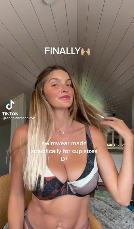 Isabella Abell pornstar exclusive image