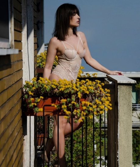 Sheila Capriolo star best picture