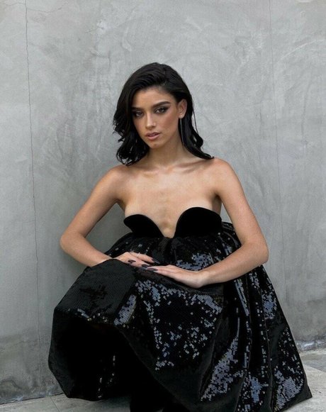 black granny onlyfans nudes gallery