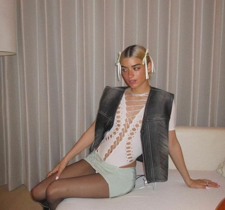 Dixie D Amelio pretty model img