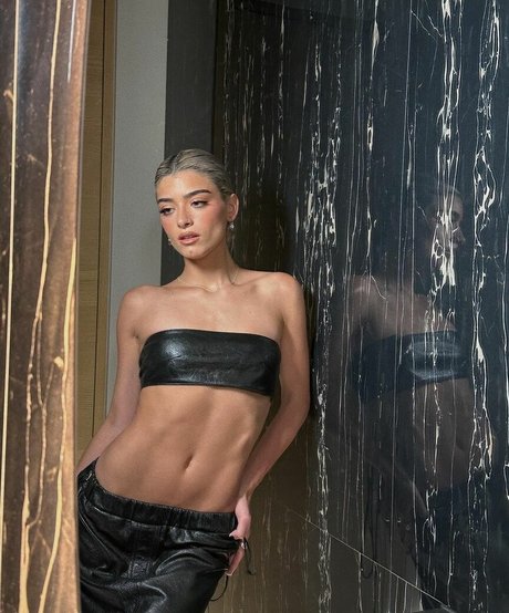 Dixie D Amelio star perfect photo