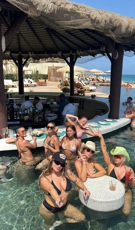 Dixie D Amelio hd pornstar pictures