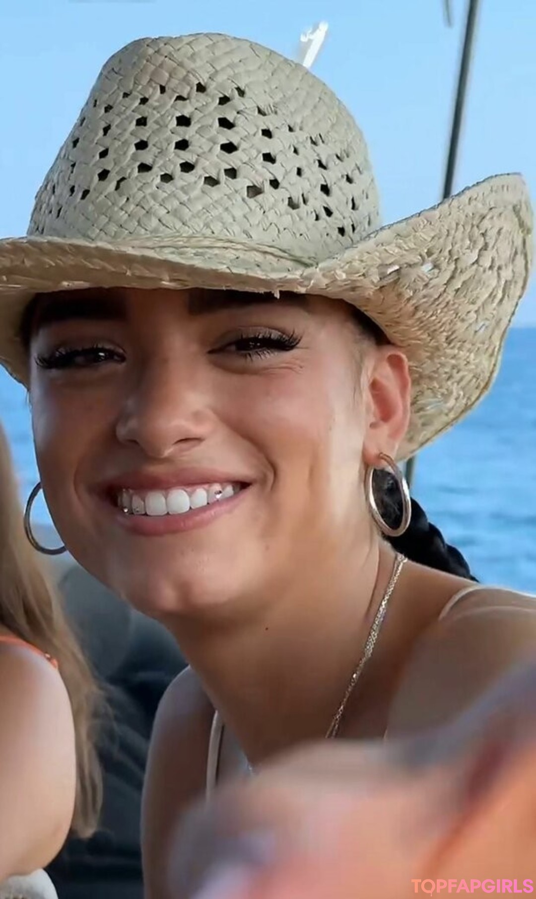 Dixie D Amelio pornstar hd photos