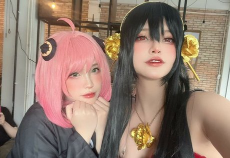 blonde secretary onlyfans exclusive pictures