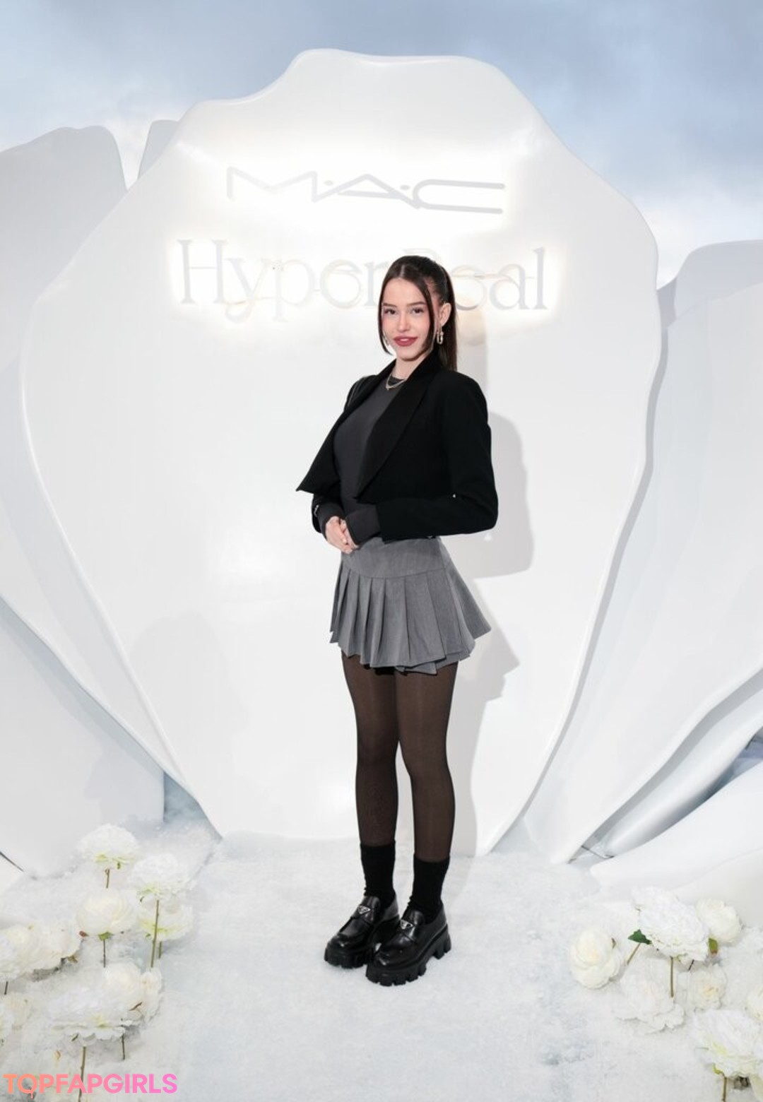 Lea Elui model sexy pic
